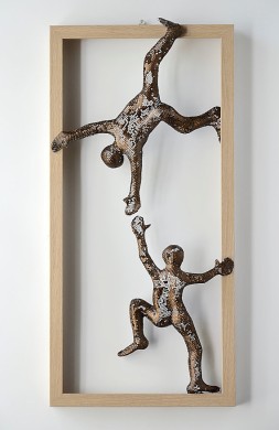 Climbing men - Metal wall art picture - Framed art - Home decor - Wire mesh sculpture