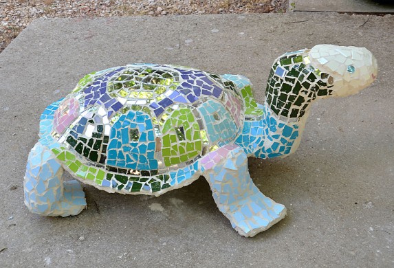 Turtle - Orna's work - wire mesh sculpture with mosaic tiles
